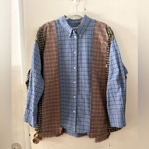 WOMENS SUPER CUTE TUNIC LENGTH SHIRT.  SIZE MEDIUM. (OVERSIZED)